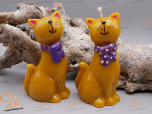 Bienenwachs-Kerze „Katze Abby“ Katze Abby mit Schal