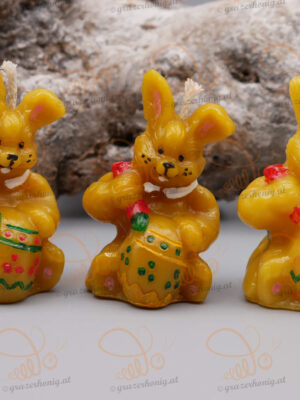 Hase mit Ei und Pinsel