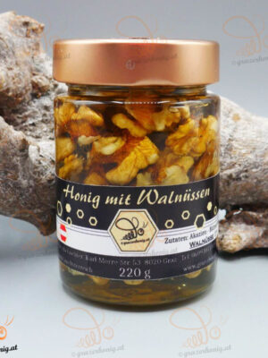 Honig mit Walnüßen