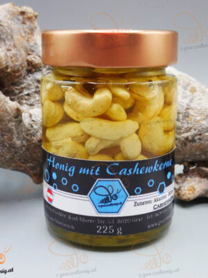 Honig mit Cashewkernen