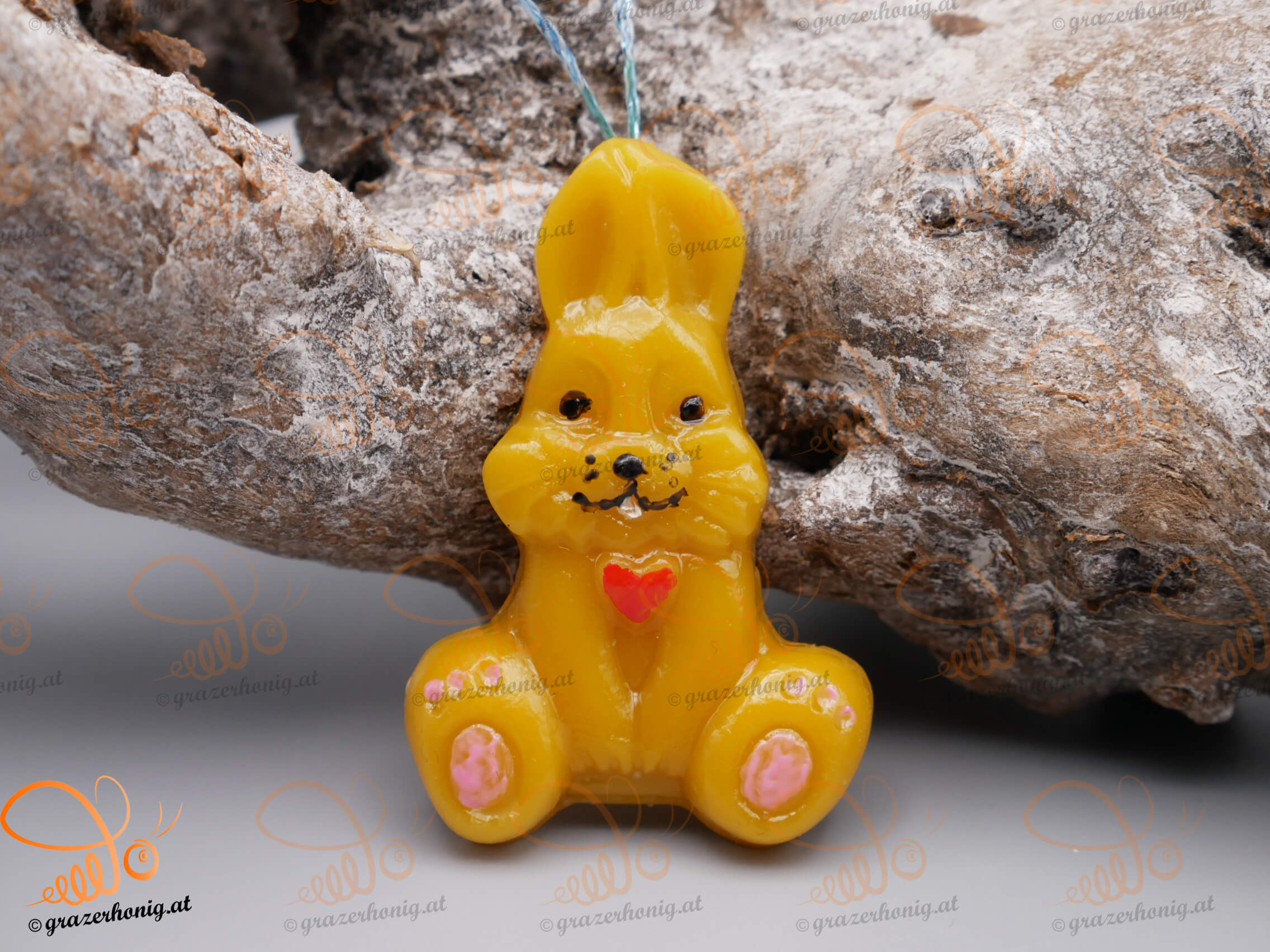 Bienenwachs-Osteranhänger „Herzhase“ Osteranhänger "Hase mit Herz"