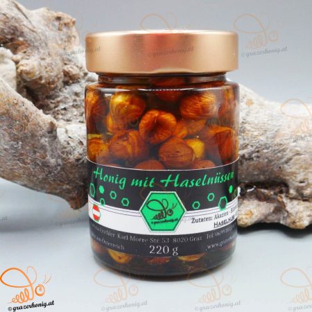 Bienenhonig mit Haserlnüsse