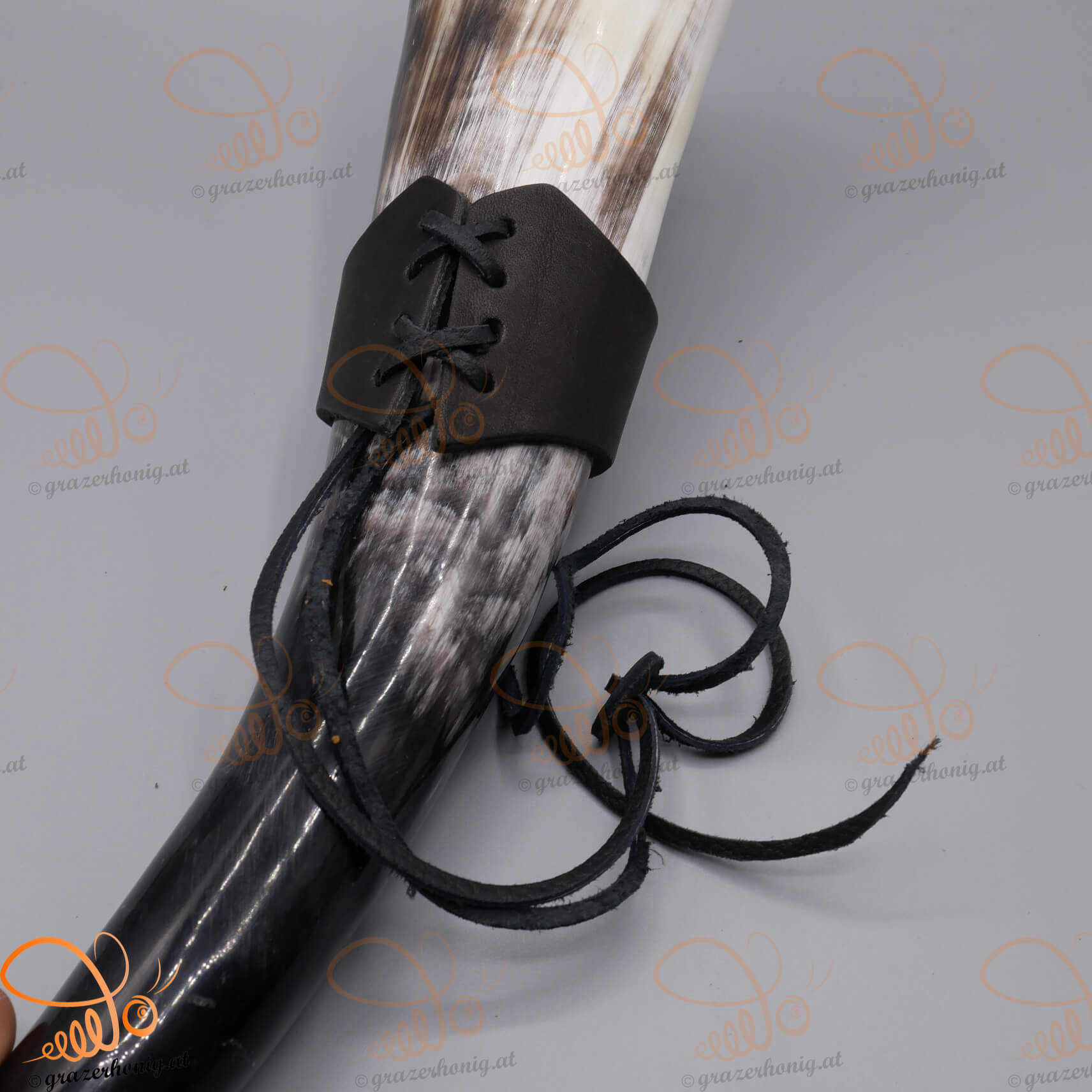 Leder Gürtelhalter für Trinkhorn | 200 - 400 ml Leder-Gürtelhalter für Trinkhorn 300–600 ml