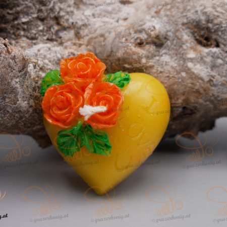 Herz mit Rosenblüten "I Love U"
