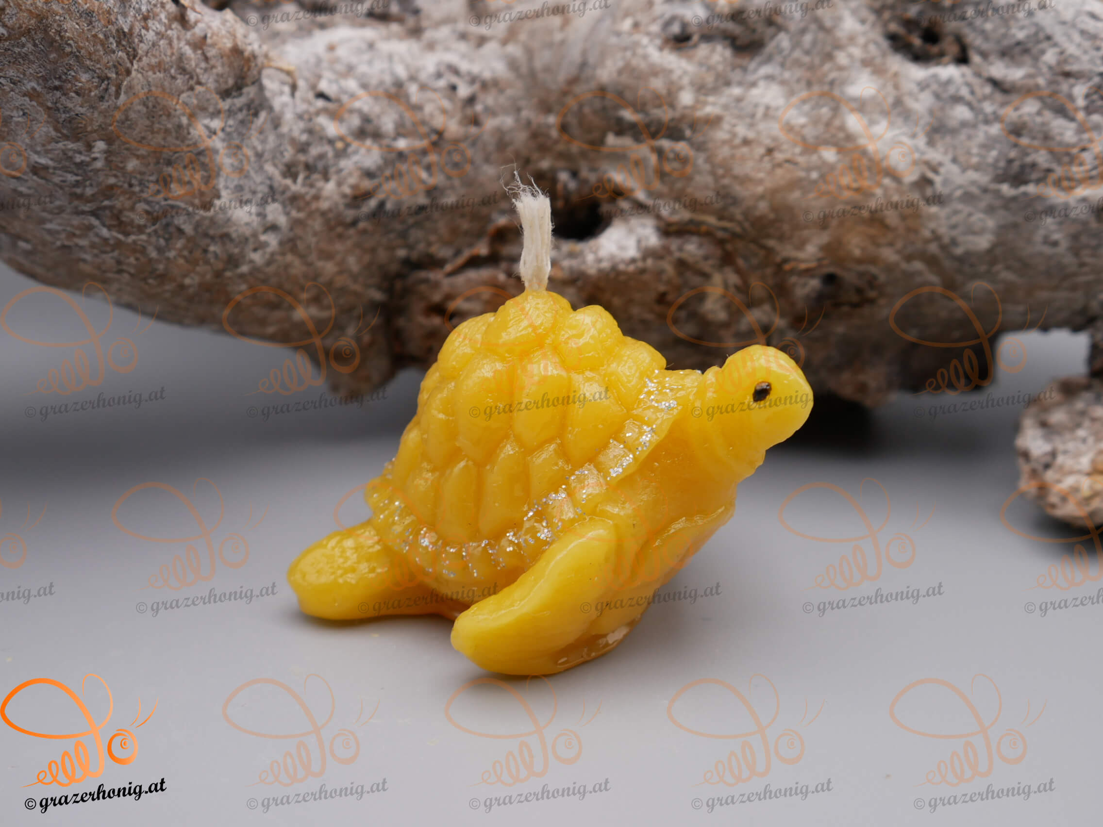 Bienenwachs-Kerze „Glücksschildi“ Schildkröte