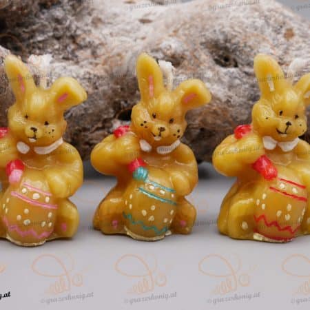 Hase mit Ei und Pinsel